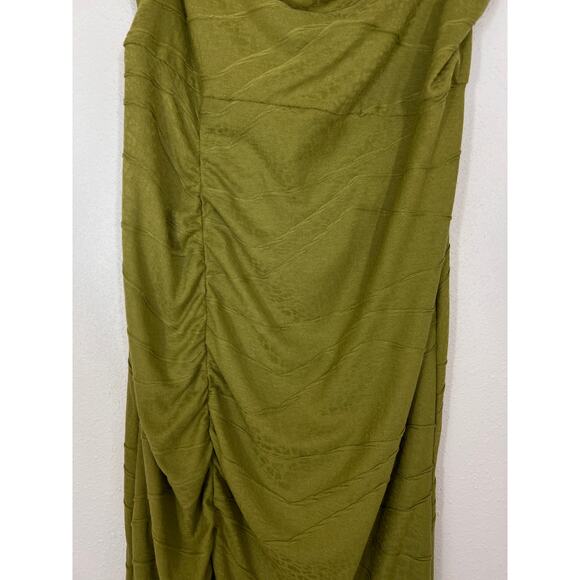 PrettyLittleThing Olive One-Shoulder Ruched Textured Midi Dress | Size 18 - Picture 8 of 9
